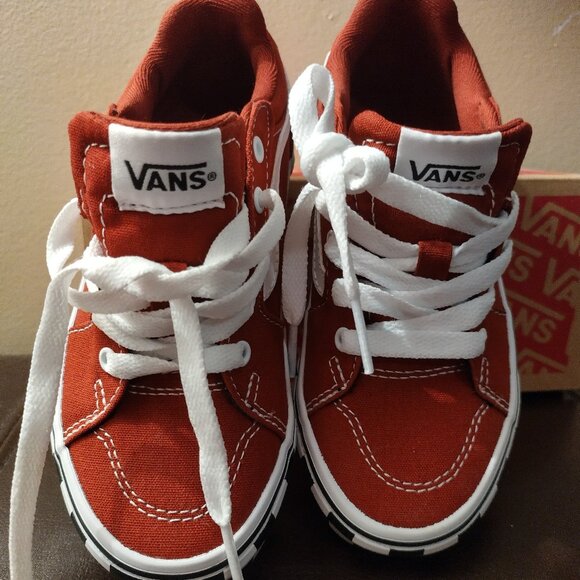 VANS- never worn size 12  Fillmore - Picture 1 of 5